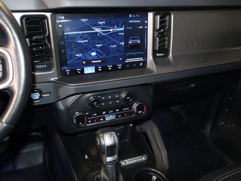 Used 2025 Ford Bronco Badlands AWD/4WD image 44