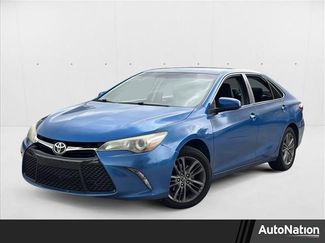 Used 2017 Toyota Camry SE image 1