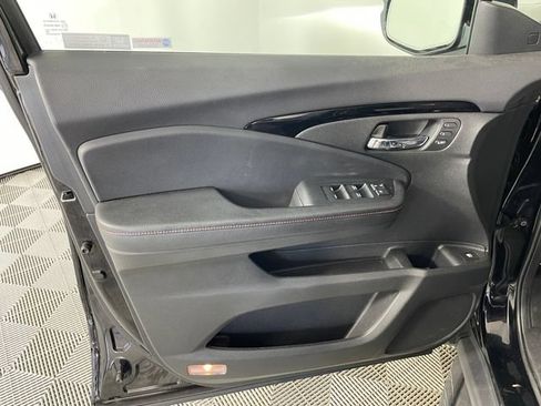 Used 2022 Honda Ridgeline Black Edition image 16