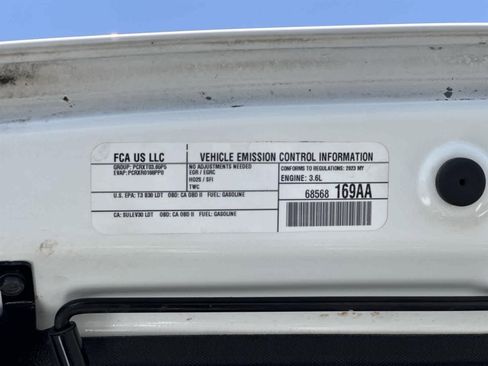 Used 2023 Jeep Gladiator Overland image 40