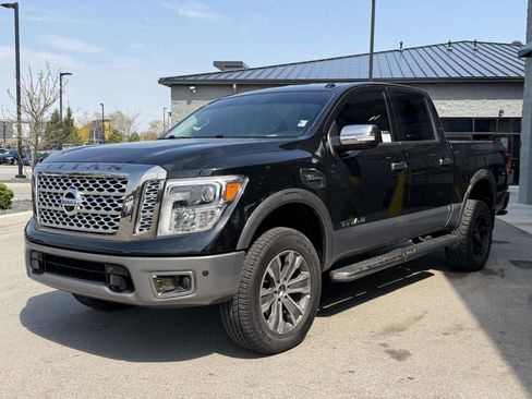 Used 2017 Nissan Titan Platinum Reserve image 6