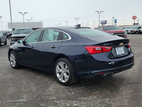 Used 2017 Chevrolet Malibu Premier w/ Driver Confidence Package image 6