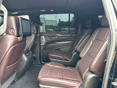 Certified 2021 Cadillac Escalade ESV Sport Platinum image 23