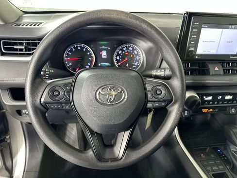 Used 2021 Toyota RAV4 LE image 14