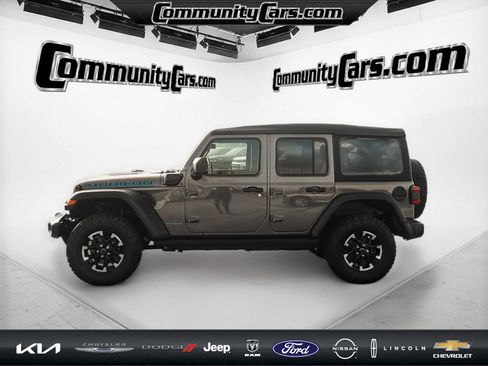 Used 2025 Jeep Wrangler Unlimited Rubicon 4xe w/ Convenience Group image 2