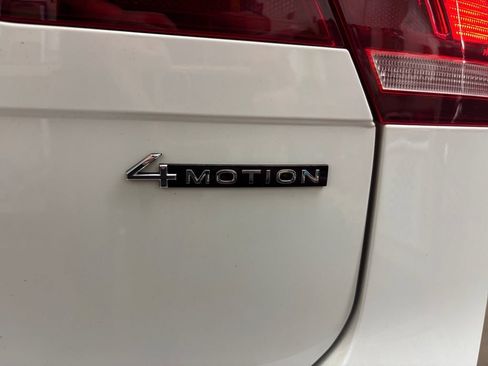 Used 2022 Volkswagen Tiguan SE AWD/4WD image 30