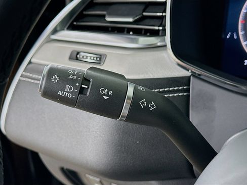 Used 2024 Jaguar XF R-Dynamic SE AWD/4WD image 20