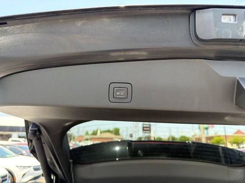 Certified 2024 Buick Encore GX Avenir w/ Avenir Convenience Package AWD/4WD image 16