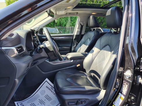 Used 2022 Toyota Highlander Platinum AWD/4WD image 10