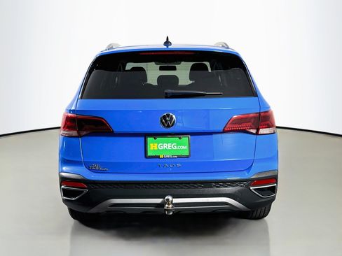 Used 2022 Volkswagen Taos SE FWD image 8