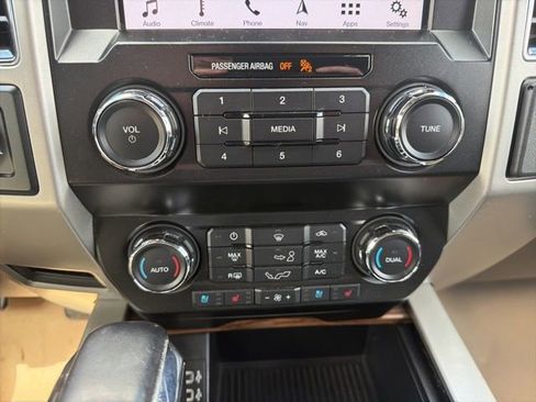 Used 2019 Ford F150 Lariat w/ Snow Plow Prep Package AWD/4WD image 20
