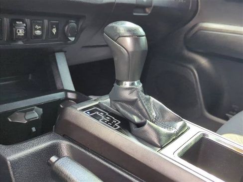 Used 2019 Toyota Tacoma TRD Sport w/ Technology Package RWD image 25
