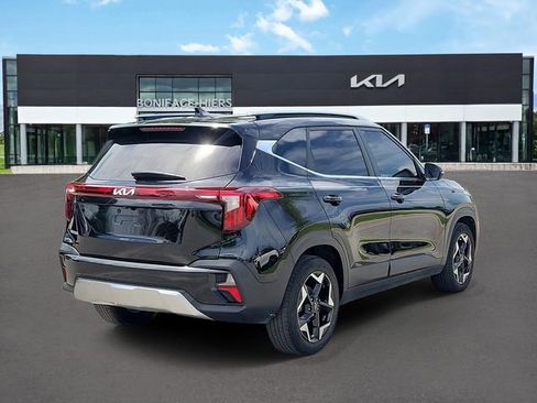 Certified 2024 Kia Seltos EX FWD image 4