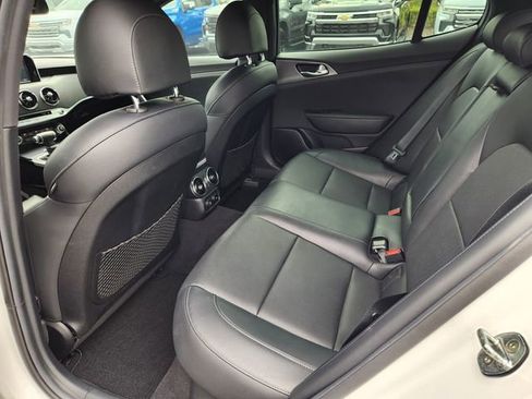 Used 2021 Kia Stinger GT image 11