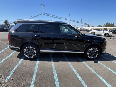 Certified 2026 Hyundai Palisade Limited AWD/4WD image 6