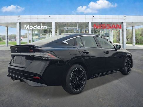 New 2026 Nissan Sentra SR FWD image 5