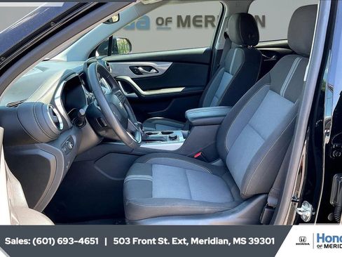 Used 2024 Chevrolet Blazer LT w/ Convenience Package FWD image 18
