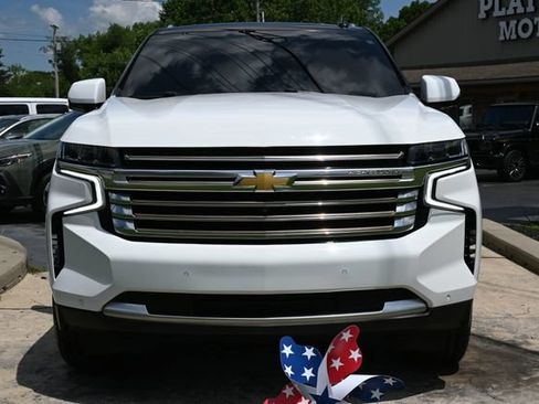 Used 2024 Chevrolet Tahoe High Country AWD/4WD image 2