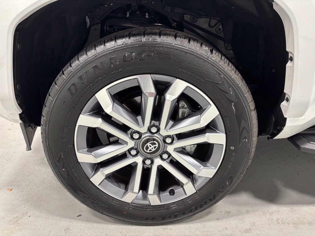 Used 2026 Toyota 4Runner Limited AWD/4WD image 62