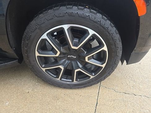 Used 2021 Chevrolet Tahoe RST w/ Luxury Package AWD/4WD image 25