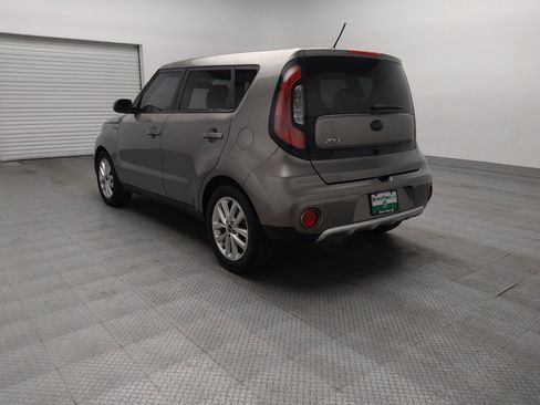 Used 2018 Kia Soul + FWD image 5