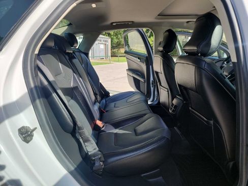 Used 2019 Ford Fusion Titanium image 34