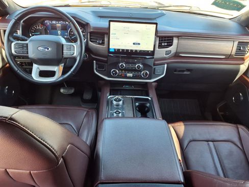 Used 2023 Ford Expedition Limited image 21
