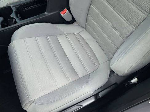 Used 2018 Honda CR-V LX image 11