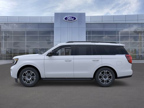 New 2026 Ford Expedition Active AWD/4WD image 3