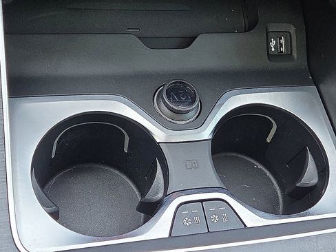 Used 2024 BMW ALPINA XB7 AWD/4WD image 30