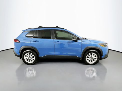 Certified 2026 Toyota Corolla Cross LE w/ Moonroof Package FWD image 4