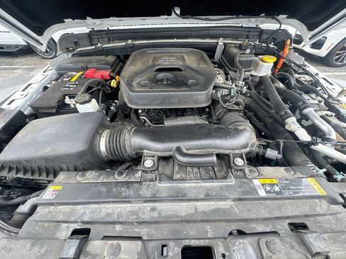 Used 2023 Jeep Wrangler Unlimited Rubicon 4xe w/ Safety Group AWD/4WD image 32