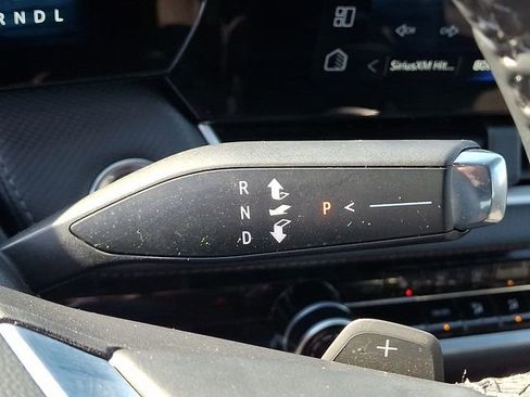 Used 2026 Chevrolet Equinox LT FWD image 14