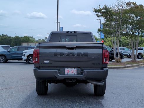 Used 2025 RAM 2500 Laramie AWD/4WD image 4