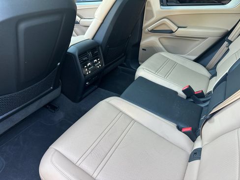 Certified 2026 Porsche Cayenne Coupe AWD/4WD image 14