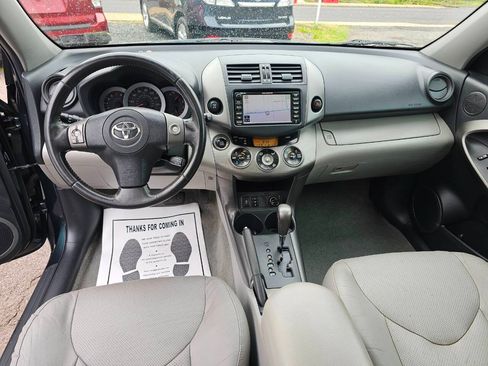 Used 2011 Toyota RAV4 Limited AWD/4WD image 11