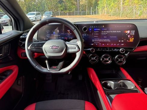 Used 2024 Chevrolet Blazer EV RS image 22