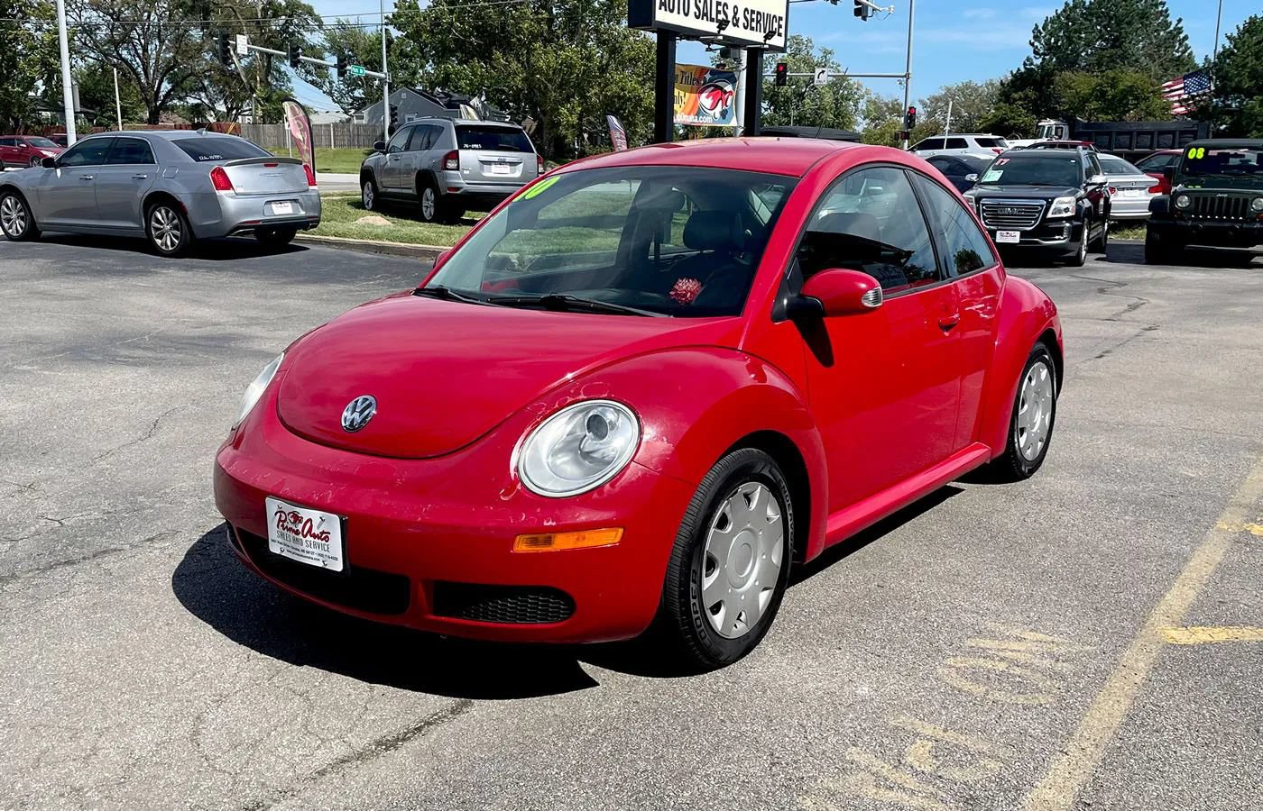 Used 2010 Volkswagen Beetle Coupe FWD image 2