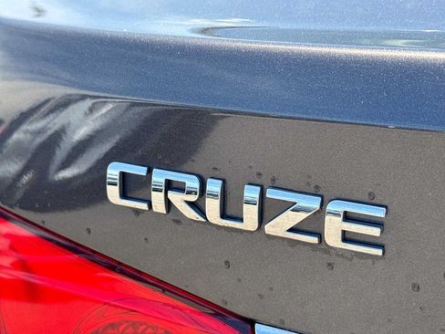 Used 2014 Chevrolet Cruze LT FWD image 12