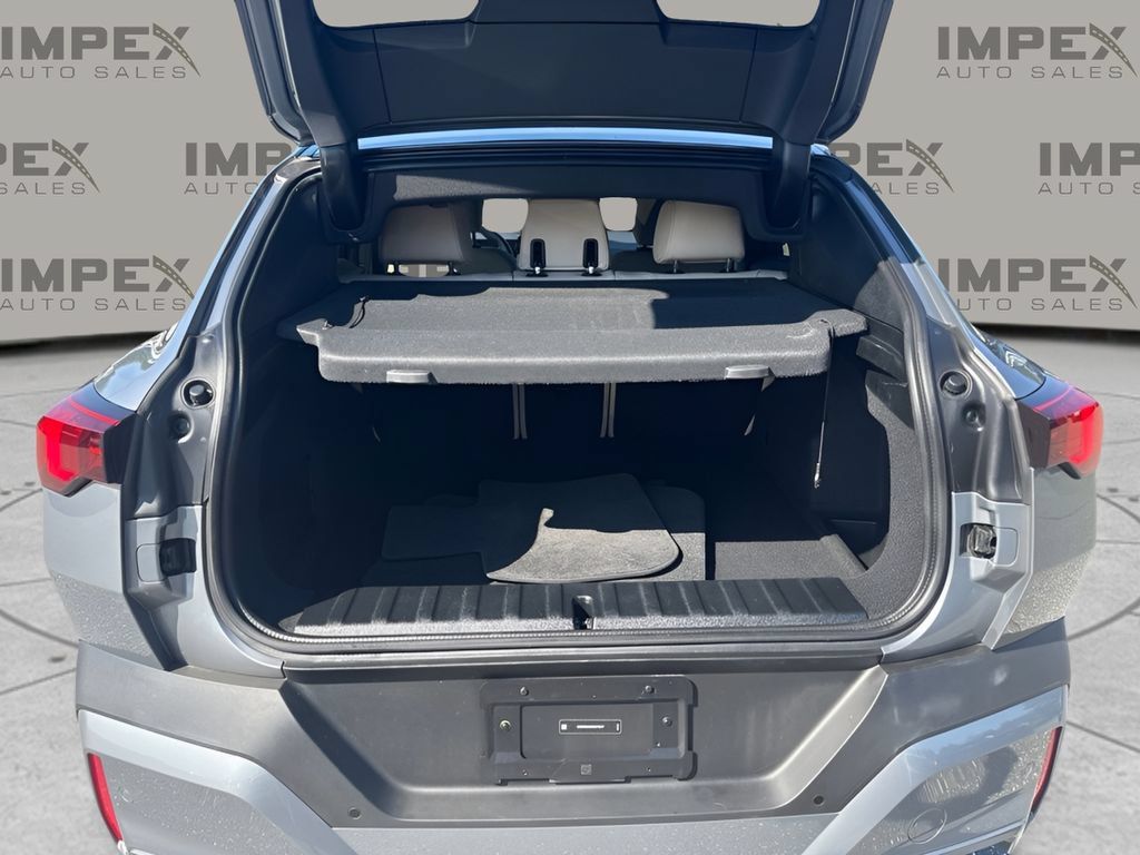 Used 2025 BMW X2 xDrive28i AWD/4WD image 21