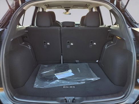 Used 2025 Nissan Kicks Play S image 25