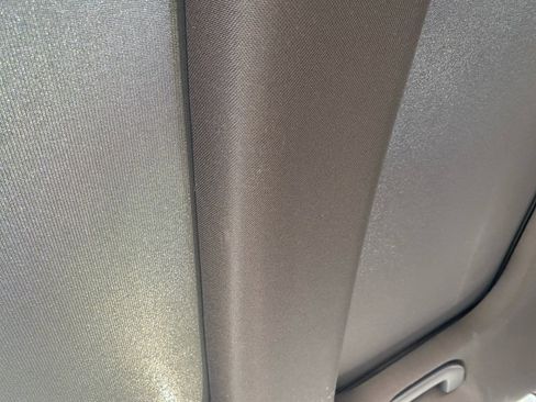 Used 2022 Mercedes-Benz GLB 250 4MATIC image 25