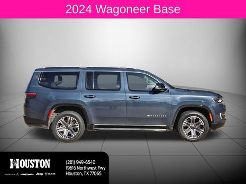 Used 2024 Jeep Wagoneer 4WD w/ Premium Group I image 2