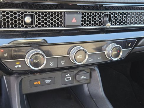 Used 2022 Honda Civic EX image 21