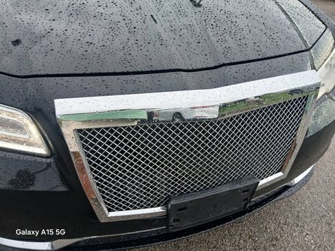 Used 2017 Chrysler 300 C AWD/4WD image 21