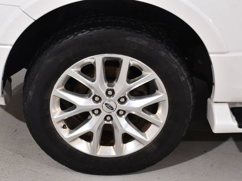 Used 2015 Ford Expedition Limited AWD/4WD image 25