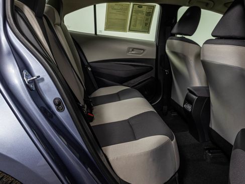Used 2025 Toyota Corolla LE FWD image 39