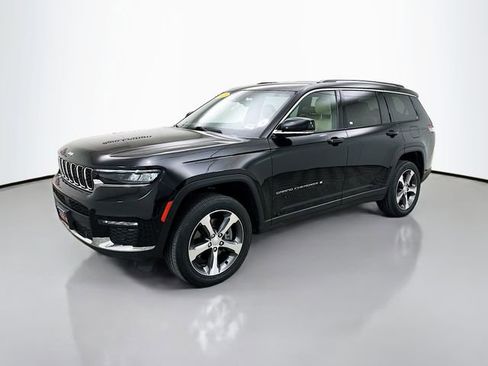 Used 2023 Jeep Grand Cherokee L Limited w/ Luxury Tech Group II image 3