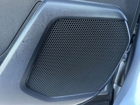 Used 2023 Toyota Highlander XLE image 31