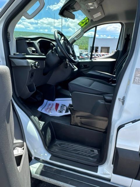 Used 2025 Ford Transit 250 Low Roof w/ Exterior Upgrade Package RWD image 11